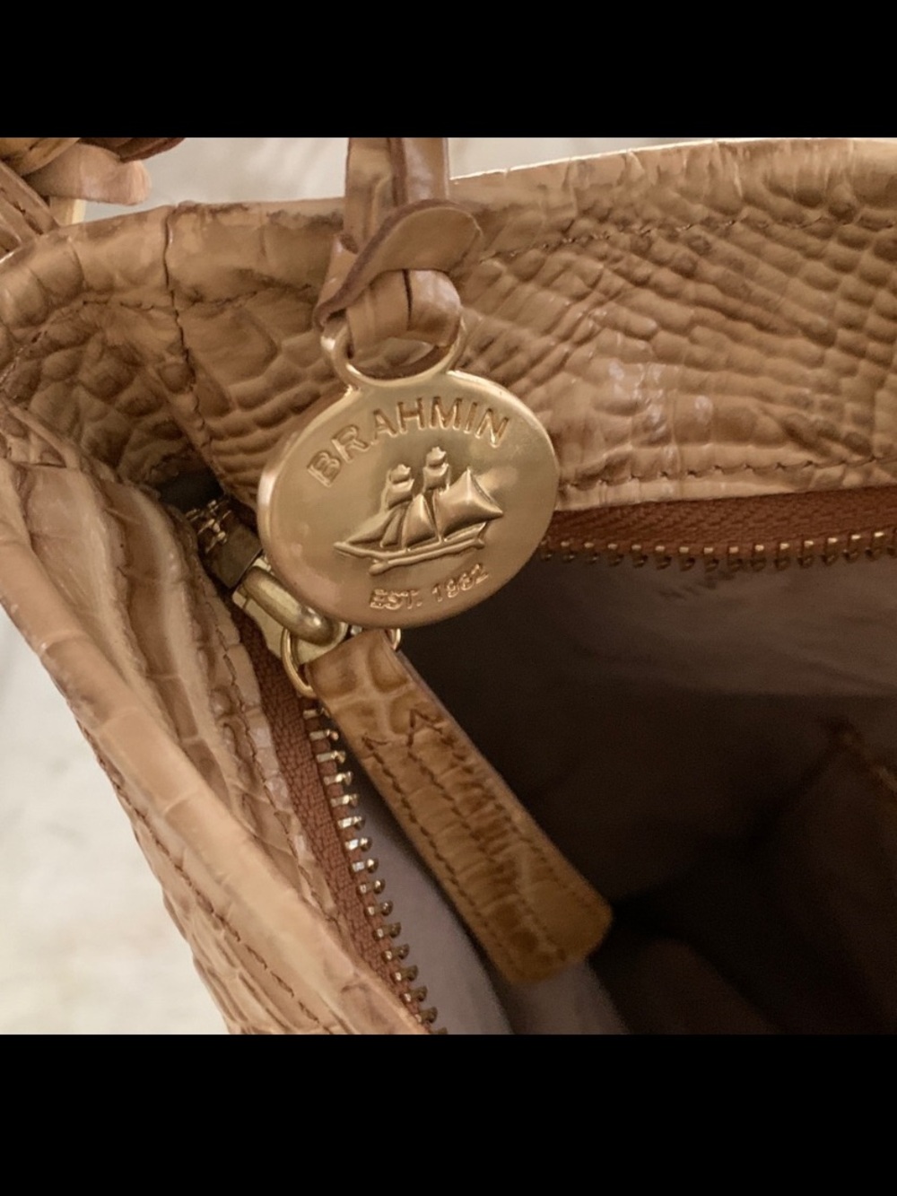 Brahmin Large Jacqueline Toasted Almond Melbourne Croc Leather Hobo - Picture 5 of 14